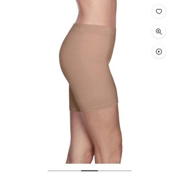 NIB VANITY FAIR Radiant Light Smoothing Slip Short Pink Sheer - Picture 4 of 6